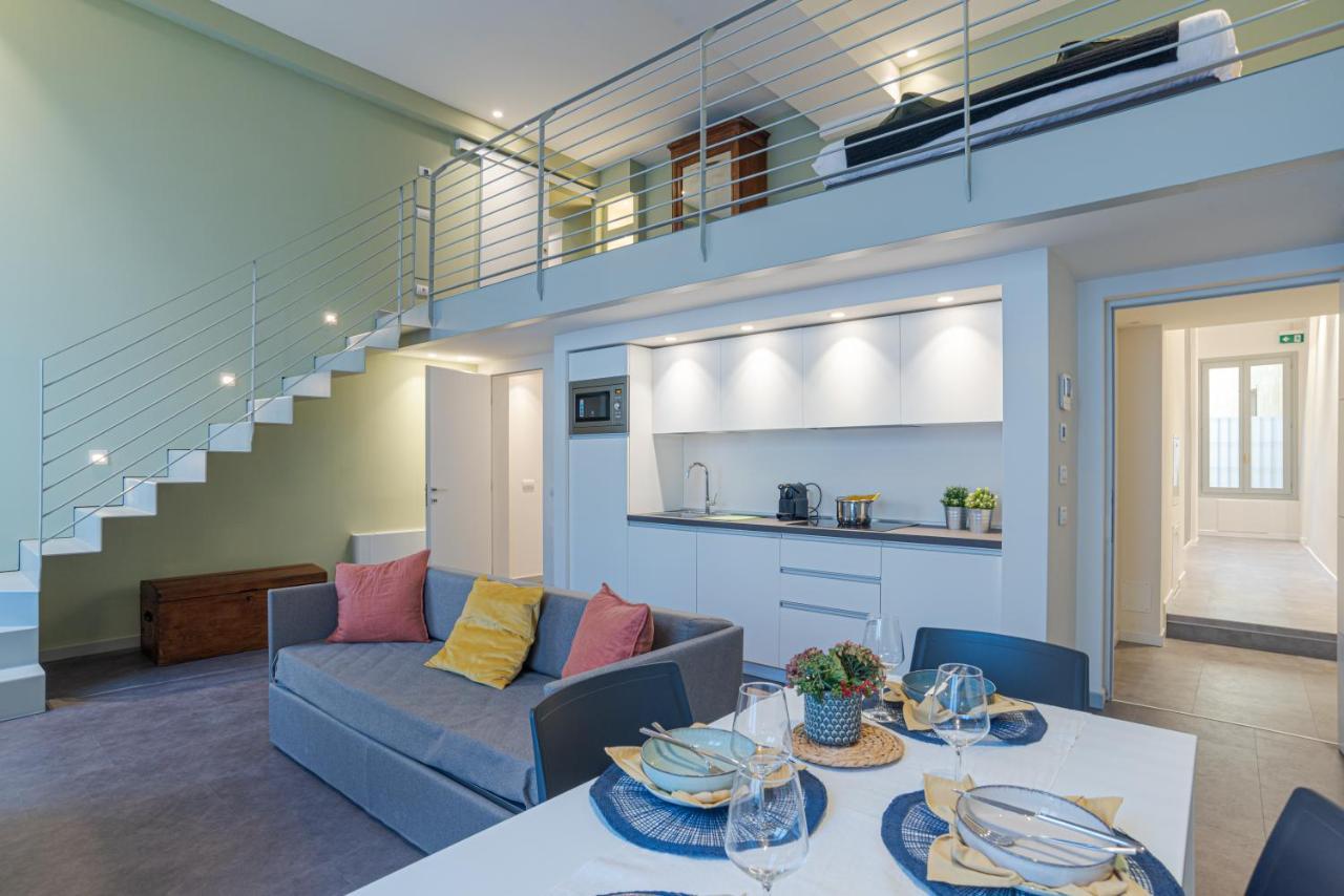 Suite Del Duomo - By Myhomeincomo Bagian luar foto