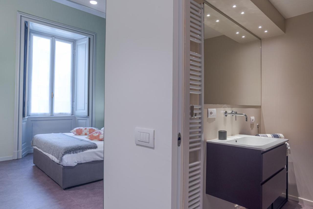 Suite Del Duomo - By Myhomeincomo Bagian luar foto